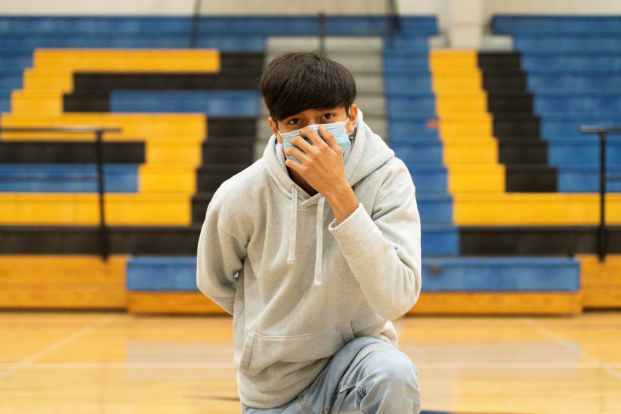 Moderna avanza en pruebas  de su vacuna en adolescentes