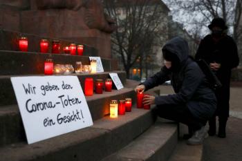 Alemania cierra escuelas y  comercios no esenciales