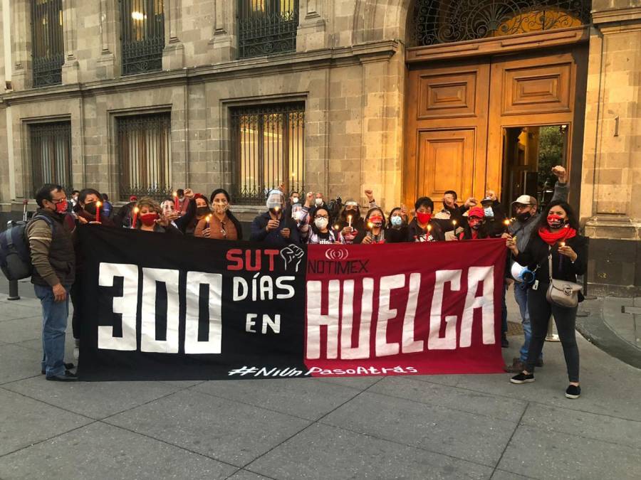 Celebran preposada navideña a 300 días de huelga en Notimex, para solicitar fallo antes de navidad