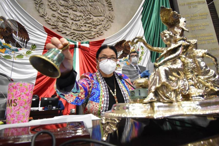 Presidenta de la Cámara de Diputados pide que AMLO use cubrebocas como regalo de Navidad