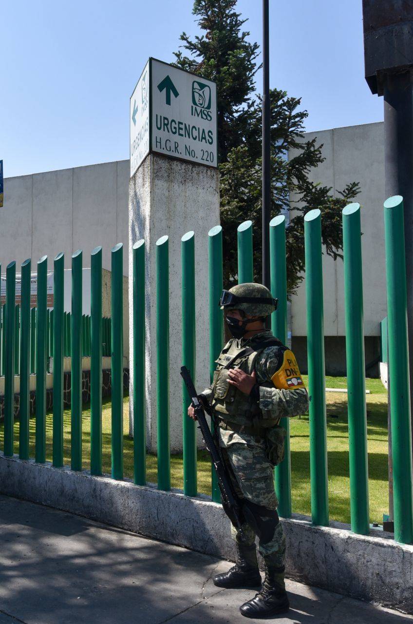 Capacita IMSS a militares para aplicación de vacuna Covid