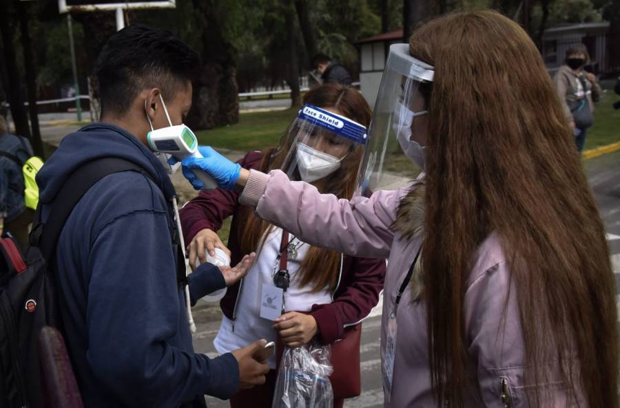 Los nuevos básicos de la pandemia: Termómetro, oximetro Y oxigeno