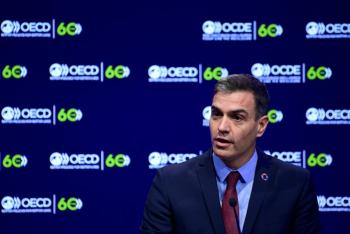 Pedro S&aacute;nchez da negativo a COVID-19, pero seguir&aacute; en cuarentena