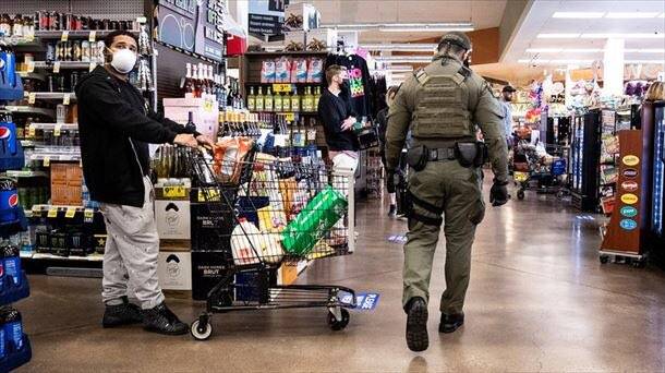 Inmovilizan productos no esenciales en supermercados en CDMX y EDOMEX