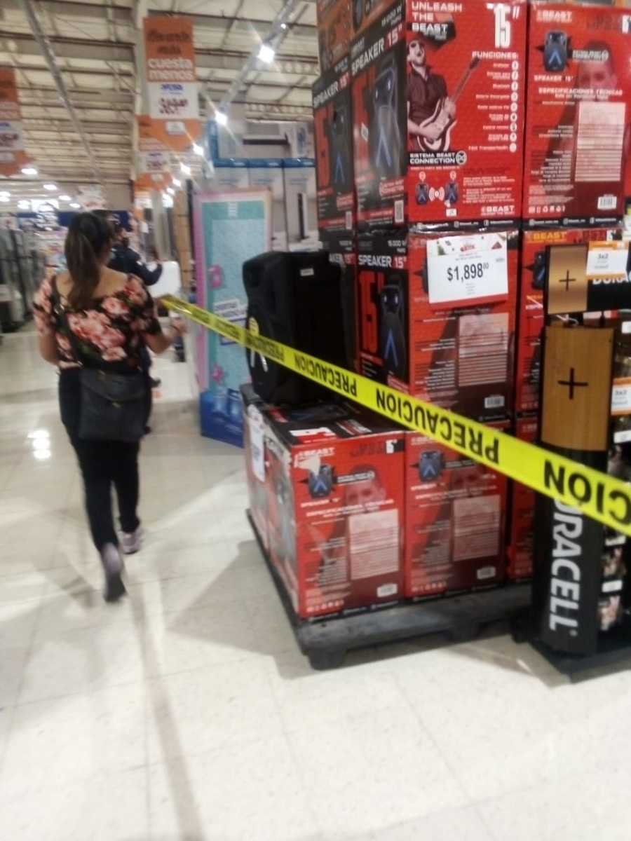 Inmovilizan venta de no esenciales