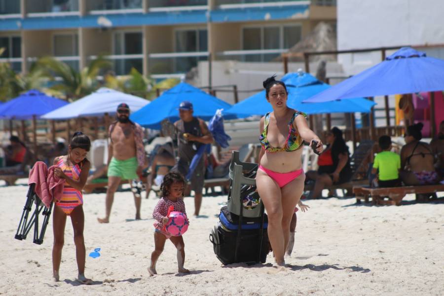 Pese a Covid-19, más de 1 millón de turistas festejarían en Guerrero Navidad y Año Nuevo