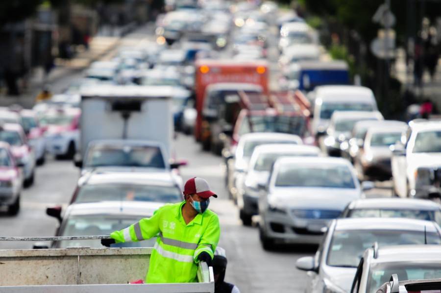“Hoy No Circula” se mantiene sin cambios pese a semáforo rojo en CDMX
