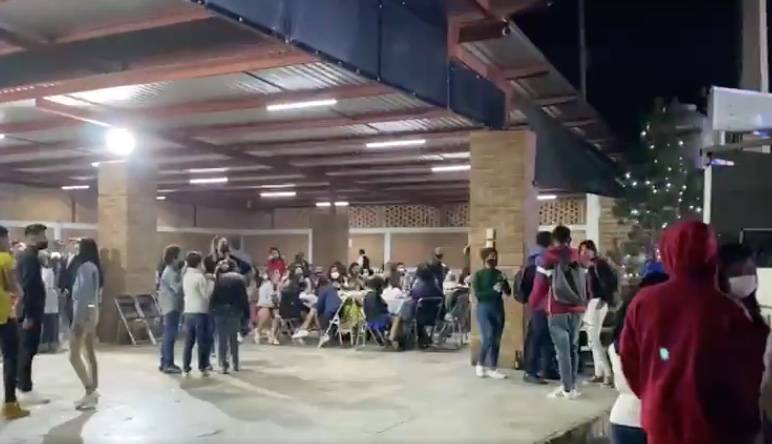 En Guanajuato, autoridades desalojan fiestas con cientos de invitados