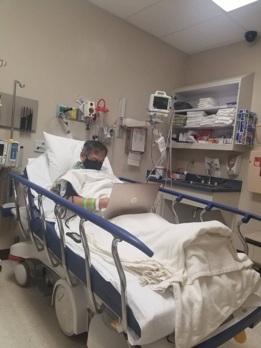 Hasta la muerte, profesor sigui&oacute; con sus actividades educativas desde el hospital