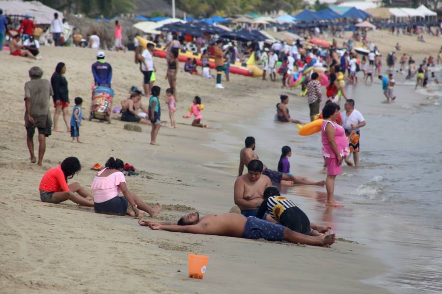 Pese a Covid-19, más de 1 millón de turistas festejarán en Guerrero Navidad y Año Nuevo