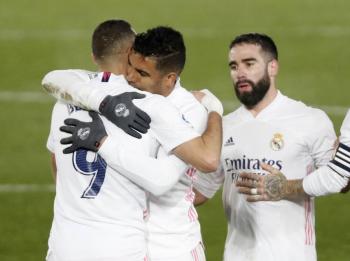 Casemiro y Benzema ponen al Real Madrid col&iacute;der en LaLiga