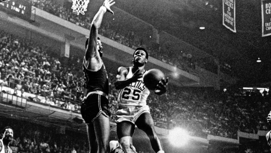 Muere K.C. Jones, legendario jugador y entrenador de los Boston Celtics