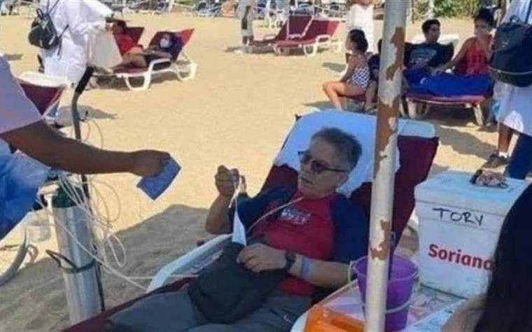 Playas de Acapulco al tope y turista conectado a tanque de oxígeno