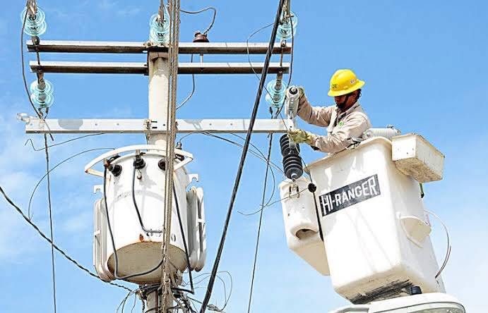 Reportan fallas en suministro de energía eléctrica en varios puntos del país