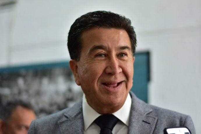 A AMLO le da 