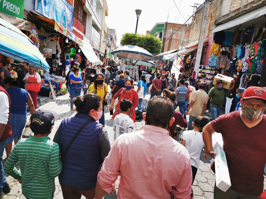 Ordenan cierre de comercios no esenciales en Puebla por riesgo máximo de contagios