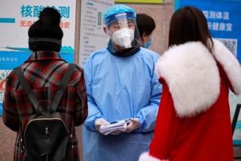 China vuelve al confinamiento  un a&ntilde;o despu&eacute;s del primer caso