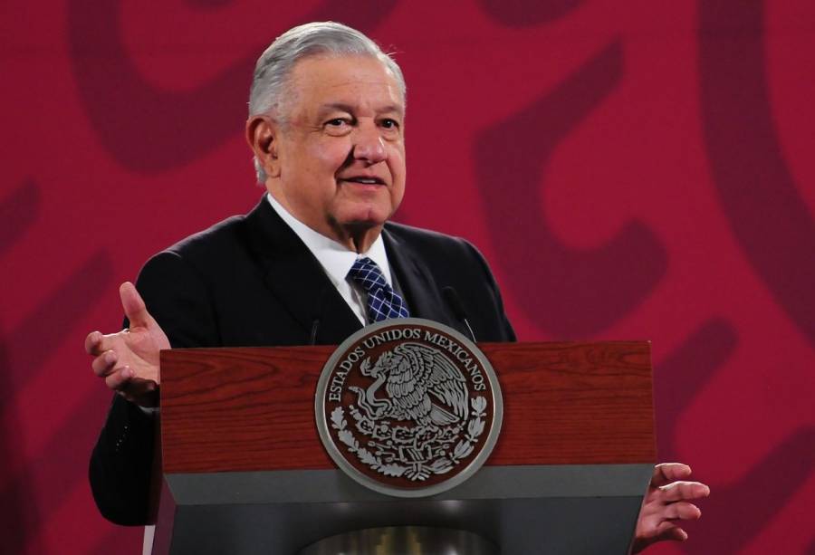 AMLO afirma que hay dinero para atender emergencias