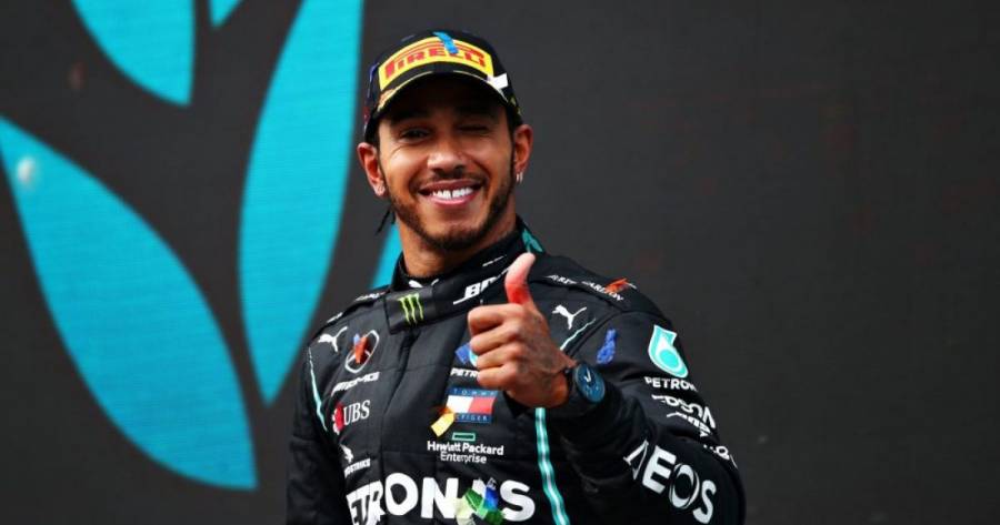 Lewis Hamilton es condecorado con el título de 