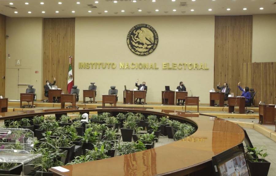 No lo supieron pedir, INE niega a Gobierno federal tiempos en radio y TV