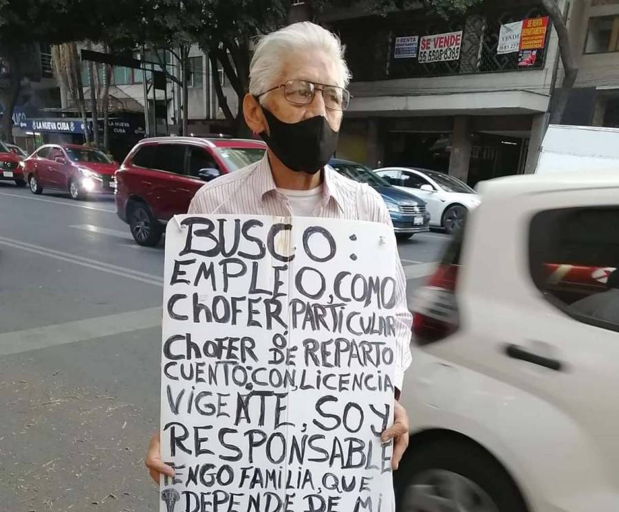 ”Busco empleo como chófer” abuelito ofrece sus servicios en Ciudad de México