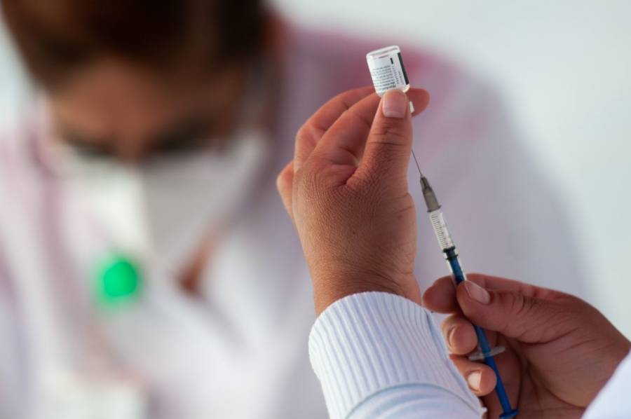OMS: Sugiere separar 3 a 4 semanas las aplicaciones de dosis de la vacuna de Pfizer