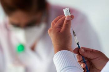 OMS: Sugiere separar 3 a 4 semanas las aplicaciones de dosis de la vacuna de Pfizer