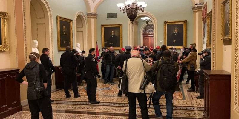 Ordenan toque de queda en Washington por protestas de simpatizantes de Trump