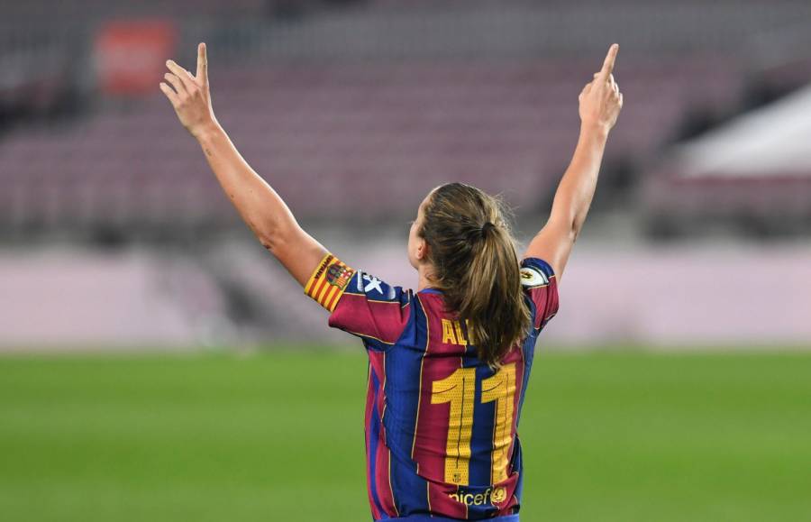 ¡Anotaci&oacute;n hist&oacute;rica! Alexia Putellas marca el primer gol del Barcelona femenil en el Camp Nou