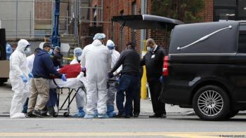 Reino Unido registra r&eacute;cord de muertes diarias por COVID-19 desde abril