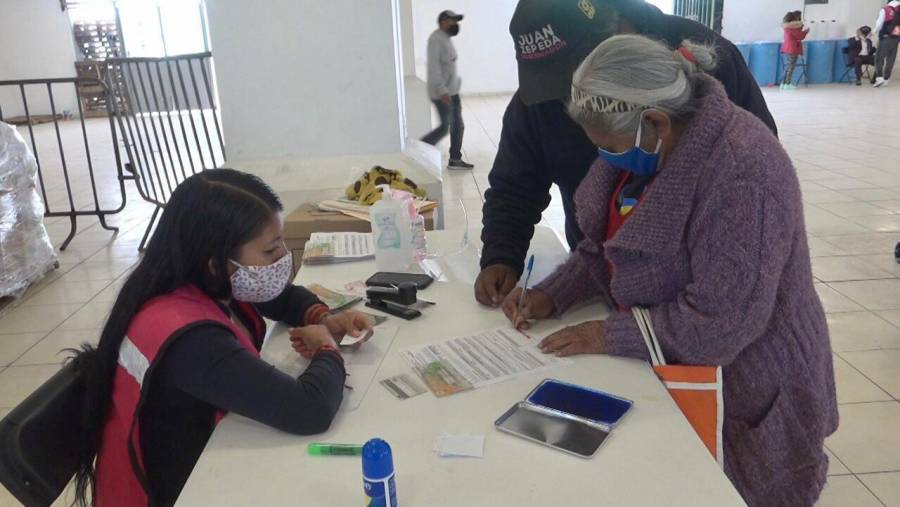 Más de 10 mil familias y comercios afectados por pandemia, reciben apoyo en Neza