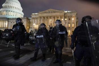 Polic&iacute;a EEUU contin&uacute;a arrestos por ataque al Capitolio