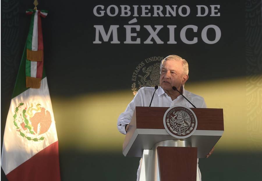 Reforzar vigilancia en puertos con Fuerzas Armadas, es estrategia de seguridad nacional: AMLO