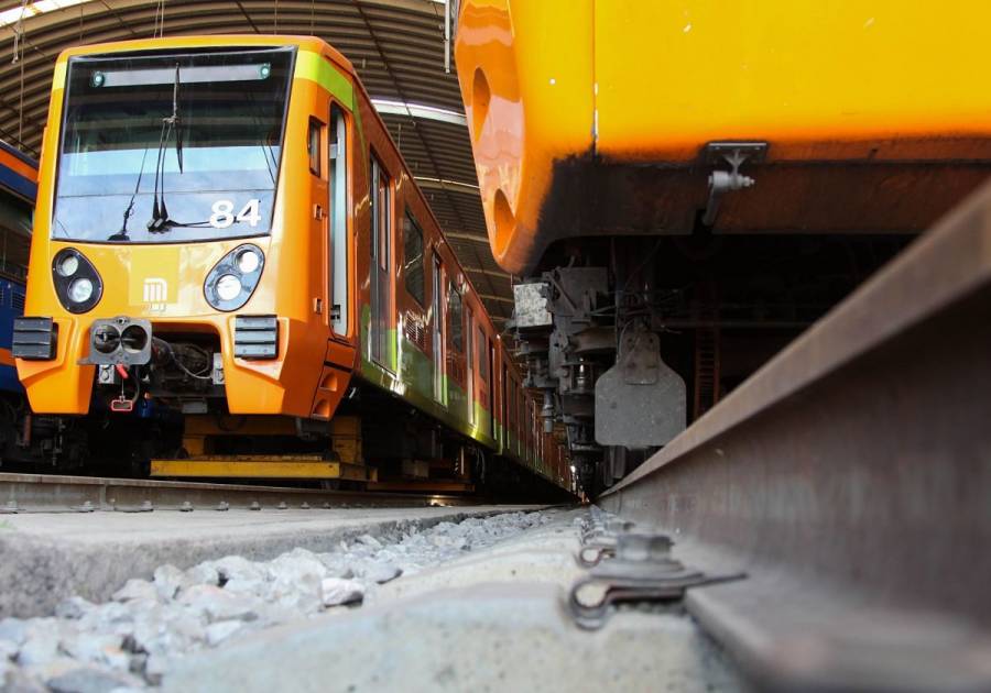AMLO desmiente que Gobierno Federal no haya dado recursos para mantenimiento del Metro