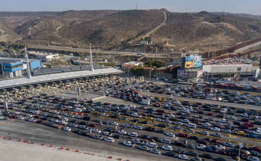 Hasta febrero, México y EEUU alargan restricciones en frontera