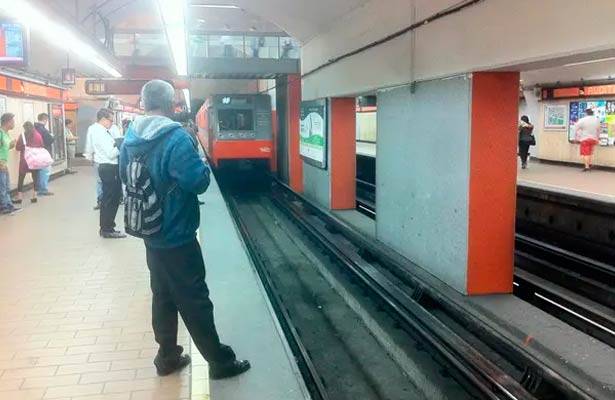 Registran conato de incendio en tren del Metro con dirección Barranca del Muerto, Línea 7