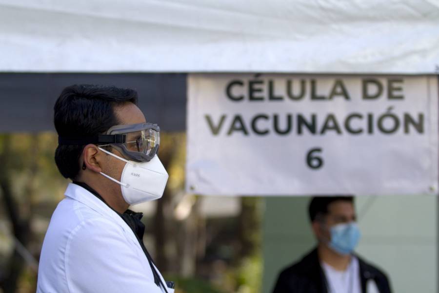 Extranjeros incluidos en plan de vacunación contra Covid-19 de México