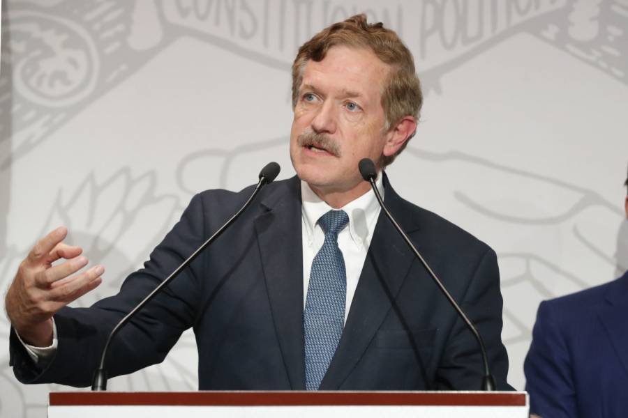 “LEA LA CONSTITUCI&Oacute;N”, PIDE PAN A PRESIDENTE