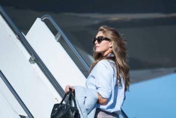 Renuncia consejera del presidente Donald Trump