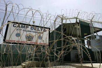 Piden a Joe Biden cerrar prisi&oacute;n de Guant&aacute;namo
