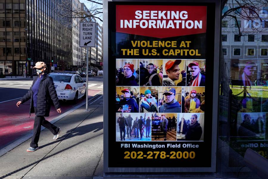 FBI pide a policías estar “en alerta máxima”