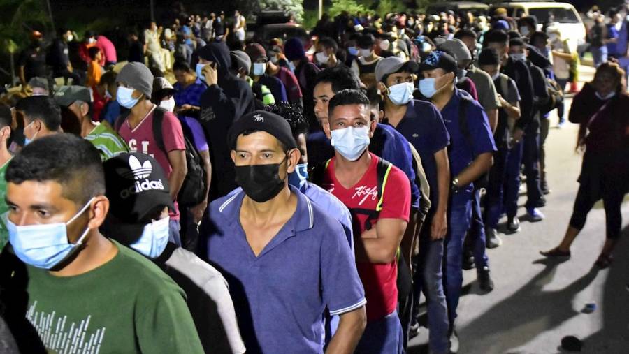 Hondureños salen en caravana hacia EEUU