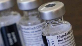 Pfizer reduce temporalmente las entregas de vacunas anti-COVID en Europa