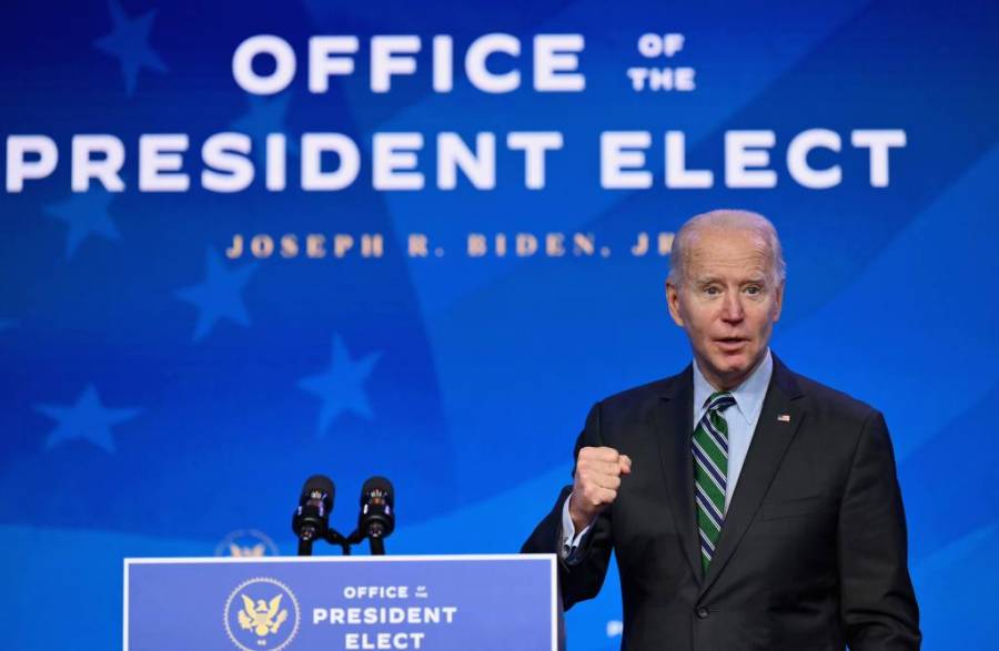 En su primer día en el cargo Joe Biden planea cerca de una docena de medidas