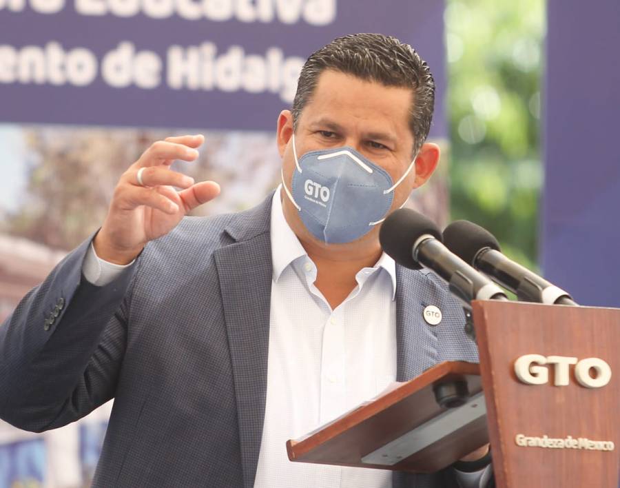 Diego Sinhue entrega obras por casi 200 mdp en Abasolo, Guanajuato