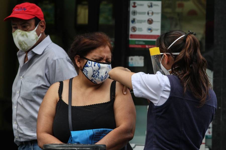 PAN pide que consejo de la salubridad encabece vacunación de manera transparente