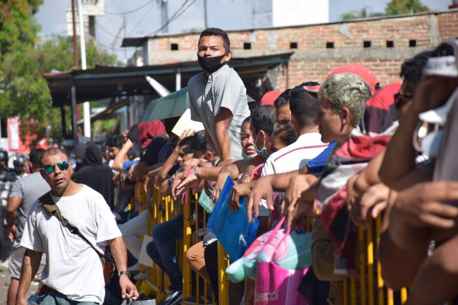 Ante riesgo epidémico, la Secretaría de Salud vigilará a la caravana migrante: López-Gatell