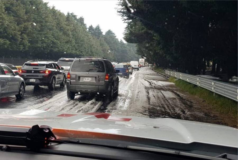 Granizo tapiza avenidas en Tlalpan