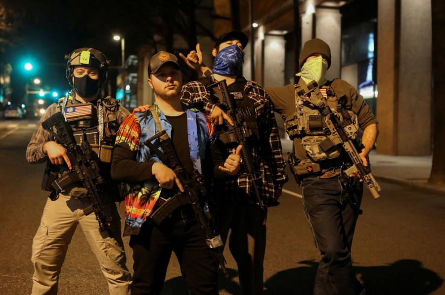 Manifestantes pro armas se congregan en Virginia tras asalto al Capitolio