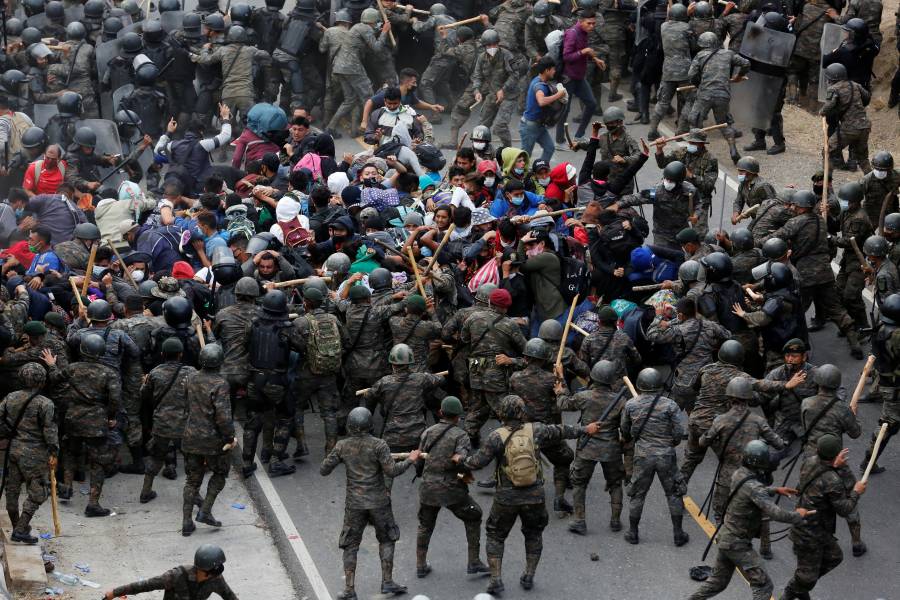 Fuerzas de Seguridad de Guatemala disuelven caravana de migrantes hondure&ntilde;os